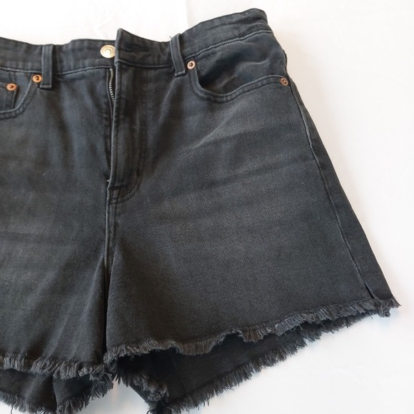 American Eagle Highest Rise 90's Boyfriend Jean Shorts Women's Sz 4 Black Denim - Picture 3 of 9